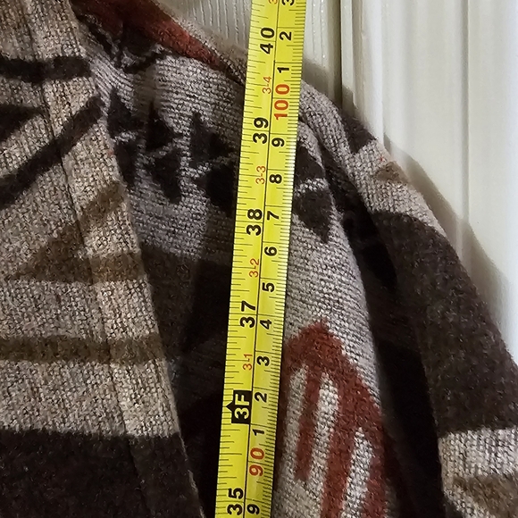 Aztec kimono style coat - Picture 7 of 10